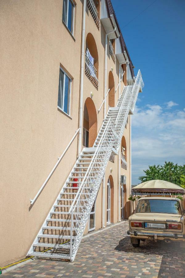 Amalia Hotel Salisnyj Port Exterior foto